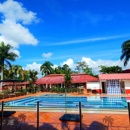 Hotel Campestre Las Palmas Sas Вилавиченцио Екстериор снимка