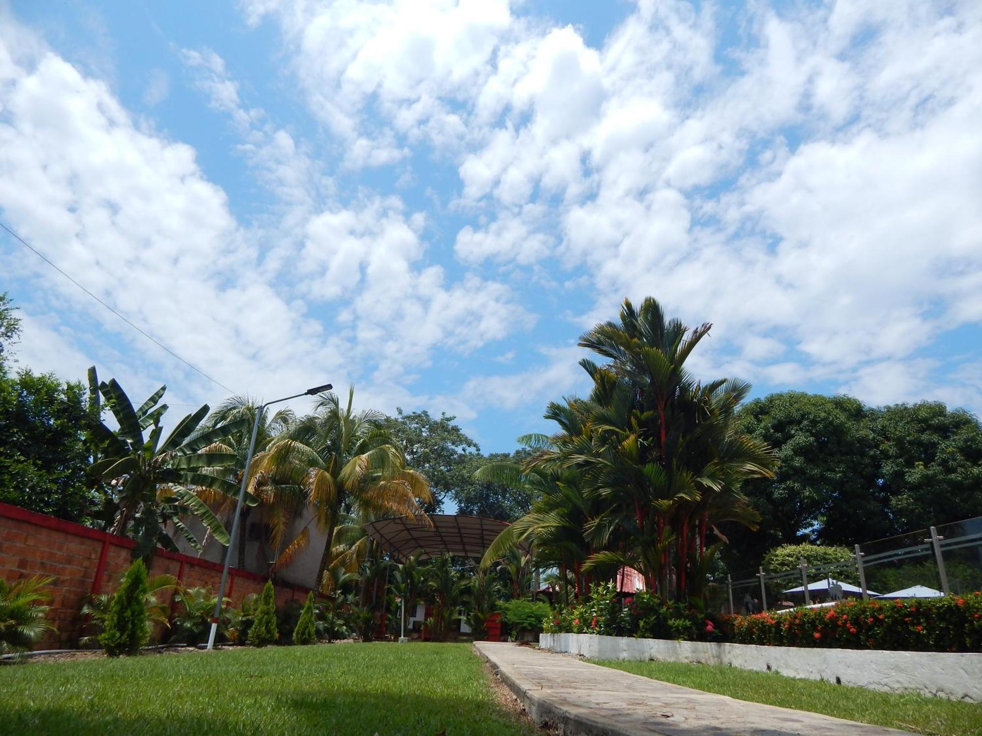 Hotel Campestre Las Palmas Sas Вилавиченцио Екстериор снимка