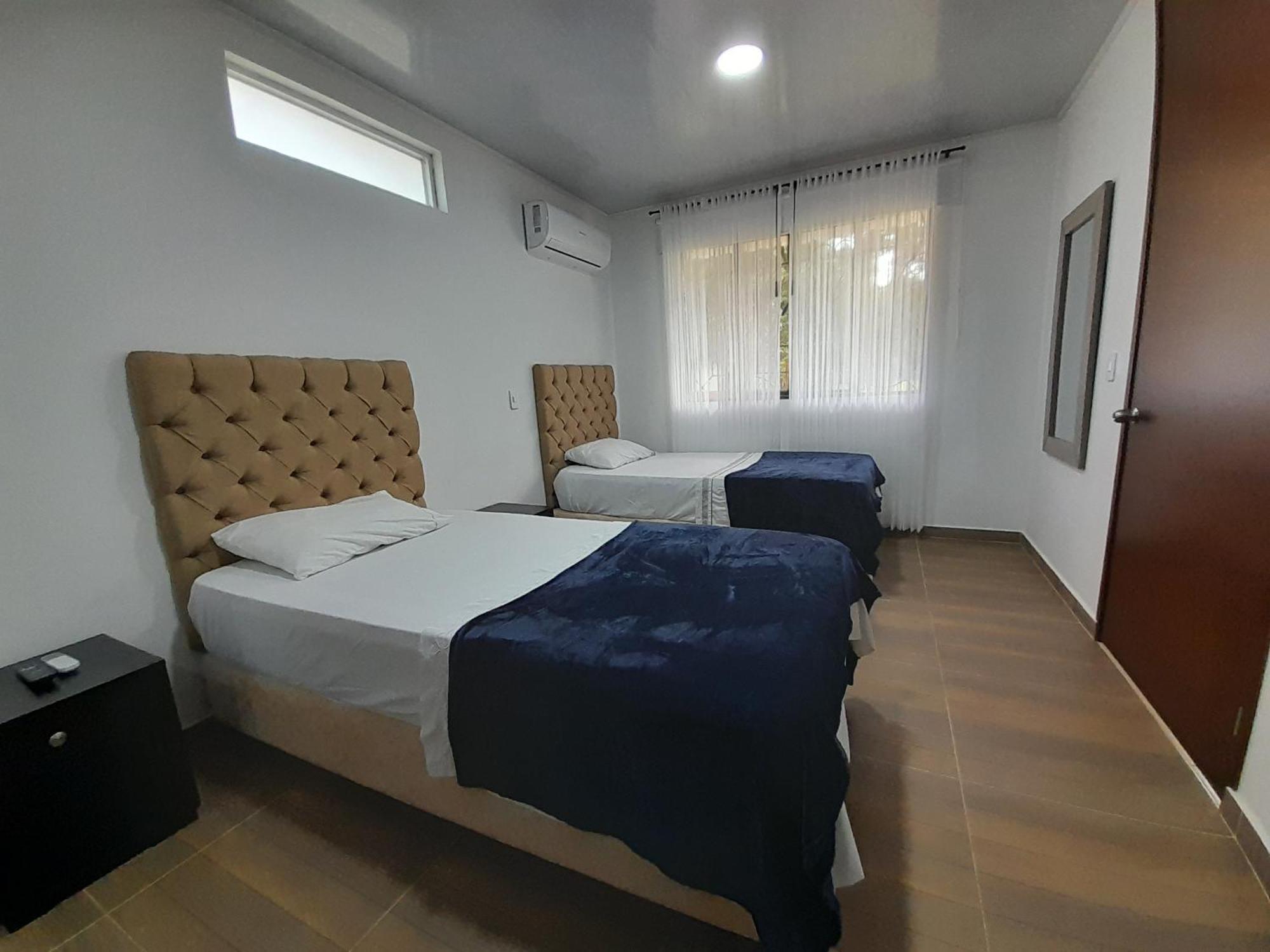 Hotel Campestre Las Palmas Sas Вилавиченцио Екстериор снимка