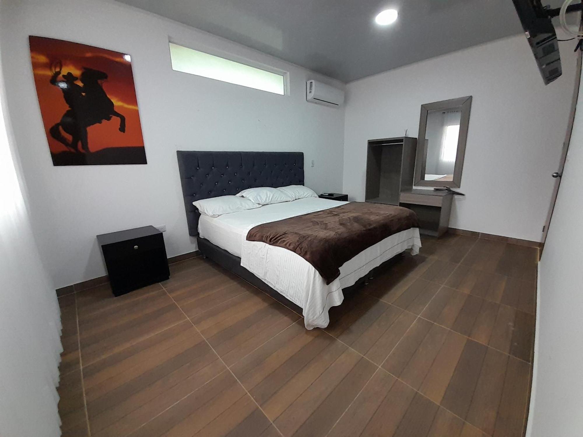 Hotel Campestre Las Palmas Sas Вилавиченцио Екстериор снимка
