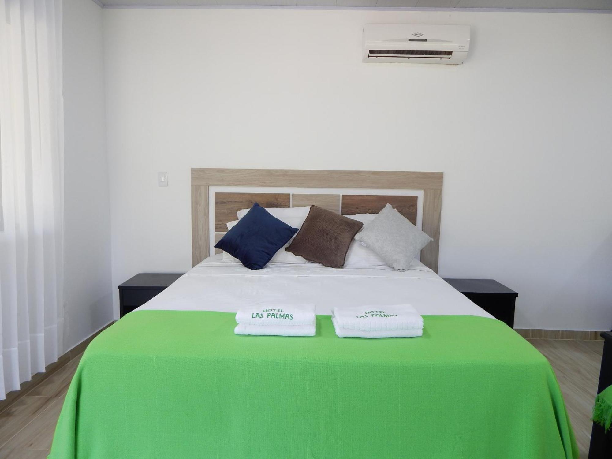 Hotel Campestre Las Palmas Sas Вилавиченцио Екстериор снимка